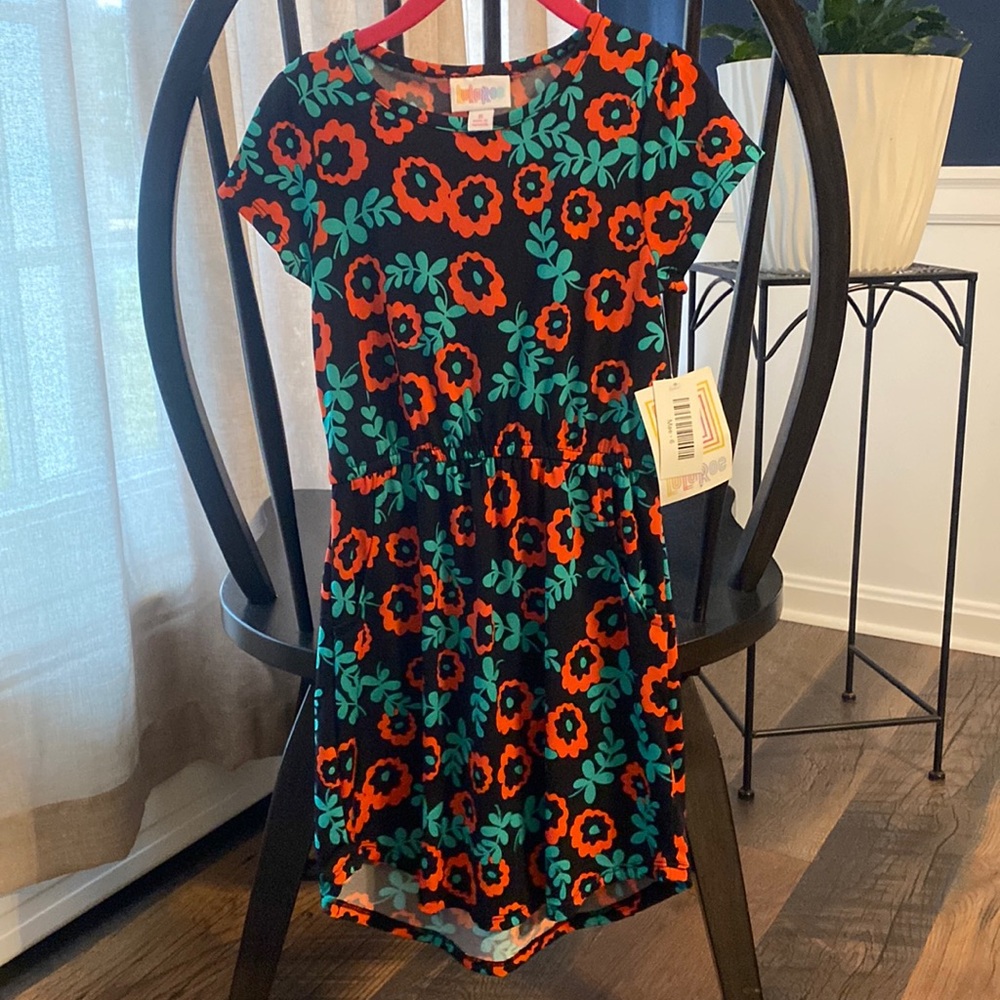 Girls size 6 LulaRoe Mae dress